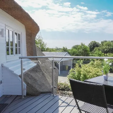 1 Bedroom Stunning In Apartamento